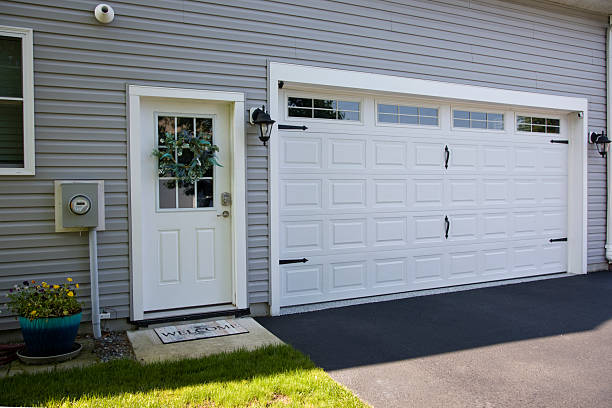 24/7 Emergency Garage Door Roller Replacement experts in Barron, WI